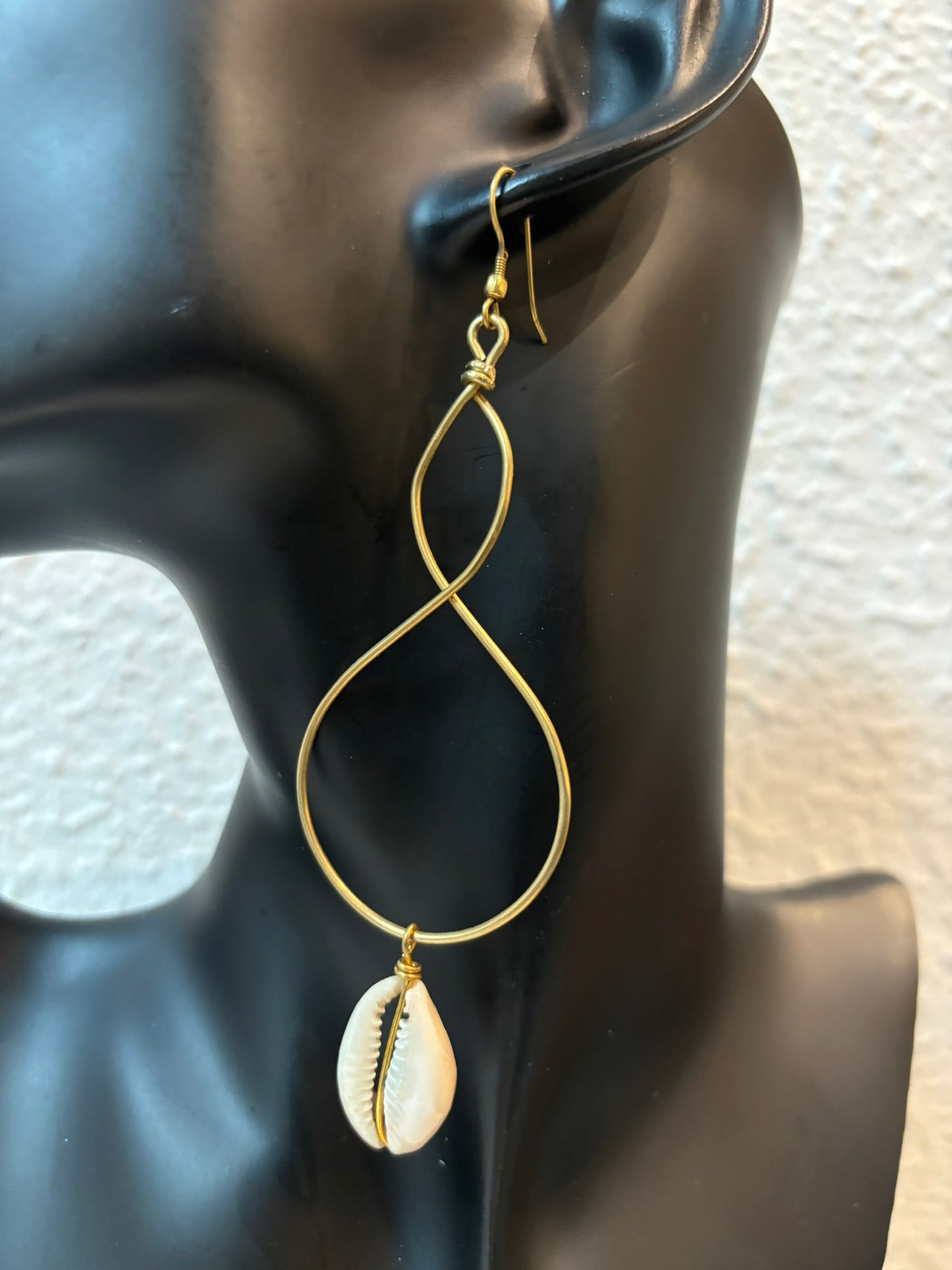 Kamoja Shell Earrings