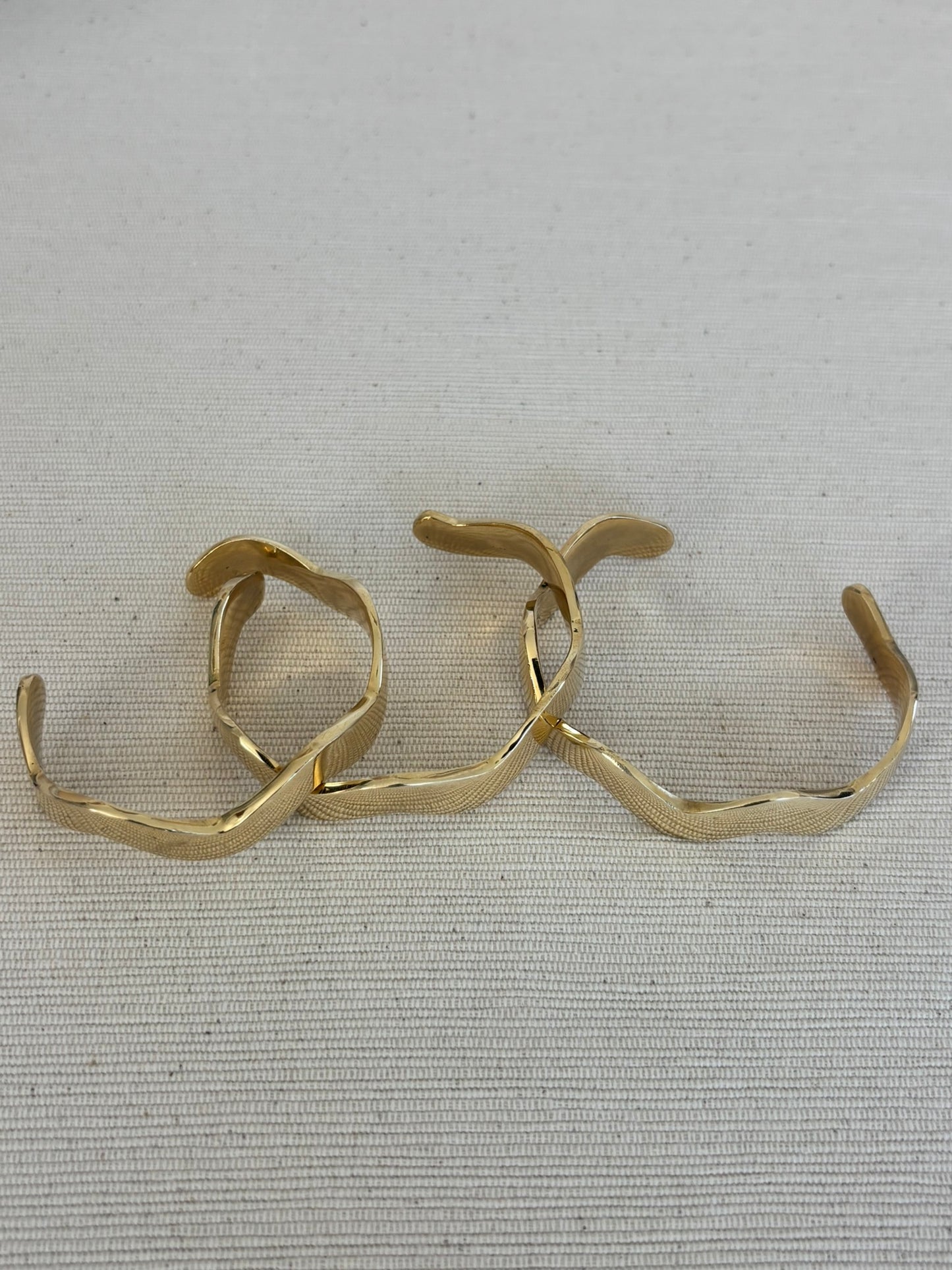 Open Wavy Unisex Brass Bracelet