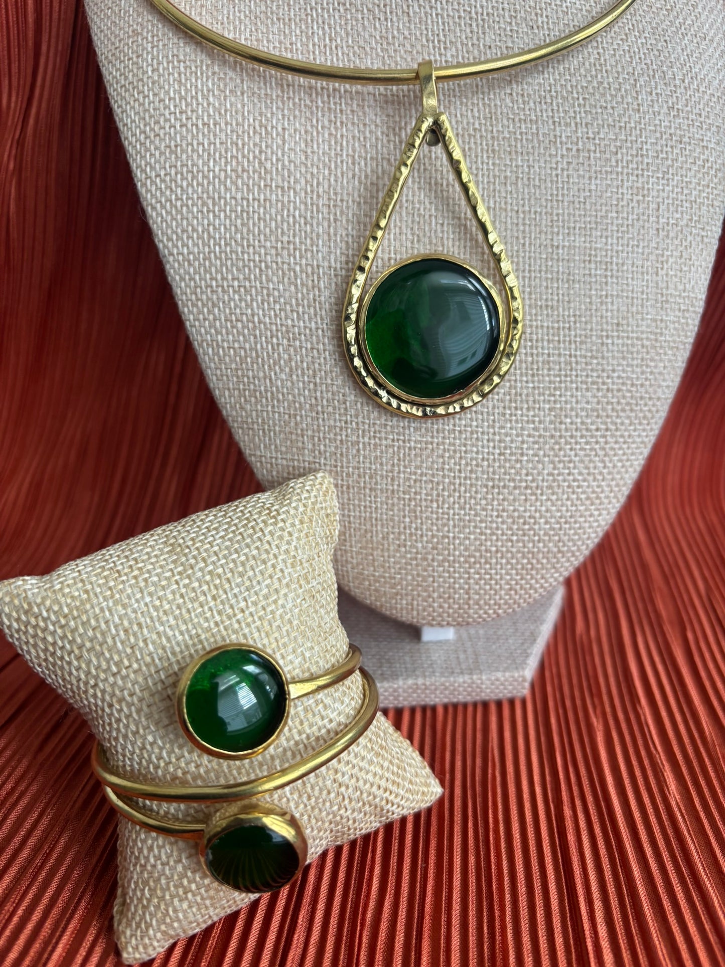 Green Necklace and Matching Bracelet