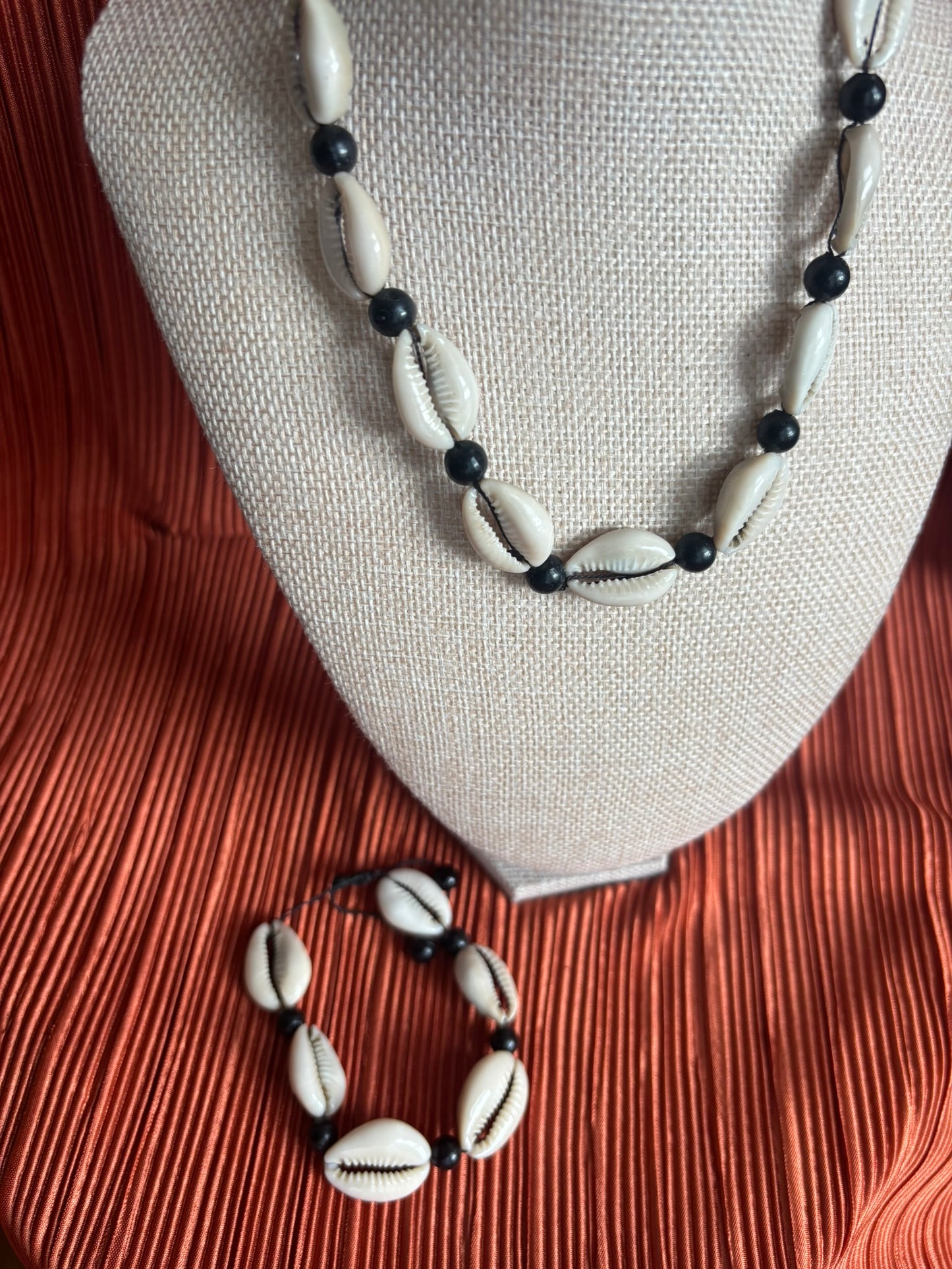Adjustable Minimal Cowrie Shell Chocker