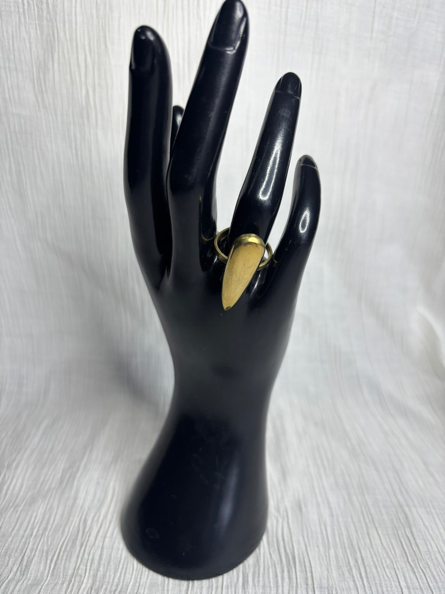 Nikia Ring- Minimal Brass Ring