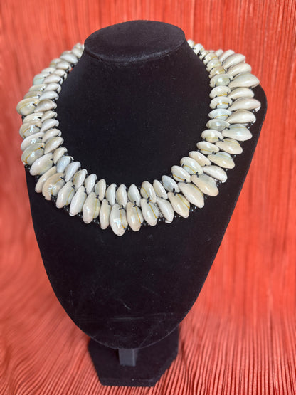 Bahari Beauty Chocker