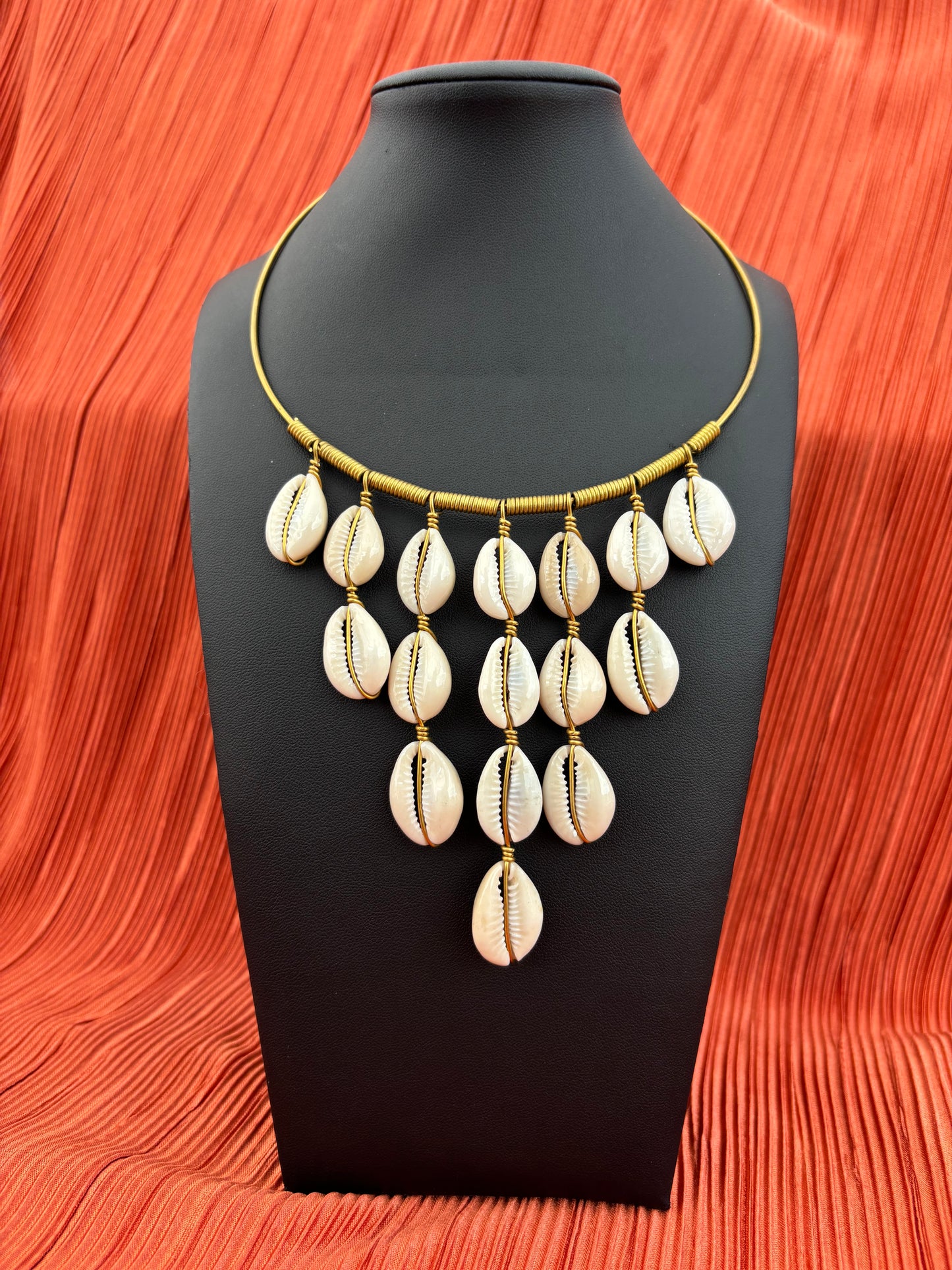Bahari Cowrie Chocker