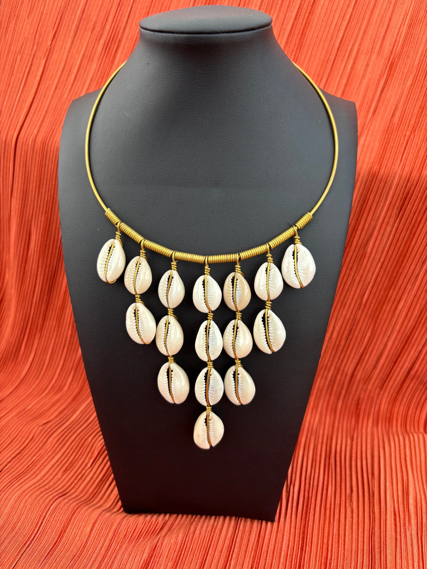 Bahari Cowrie Chocker