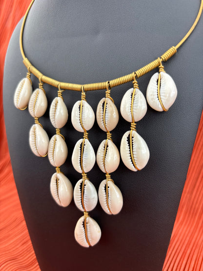 Bahari Cowrie Chocker
