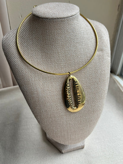 Zahabu Cowrie Choker