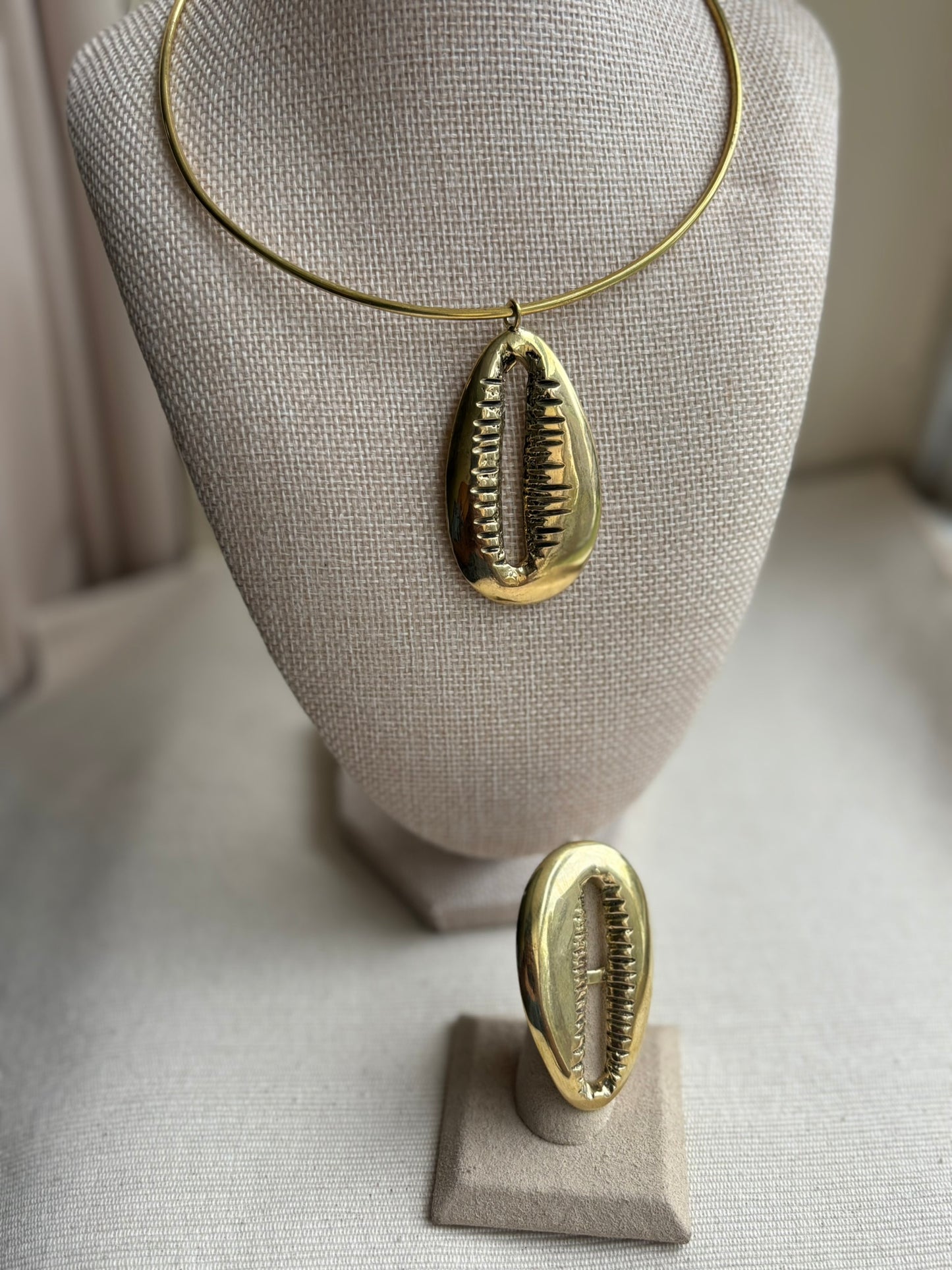 Zahabu Cowrie Choker & Ring Set