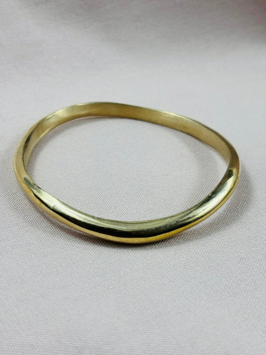Smooth Wavy Round Brass Bracelet
