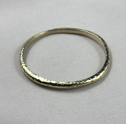 Hammered Wavy Round Brass Bracelet