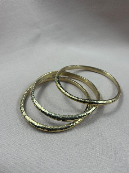 Hammered Wavy Round Brass Bracelet