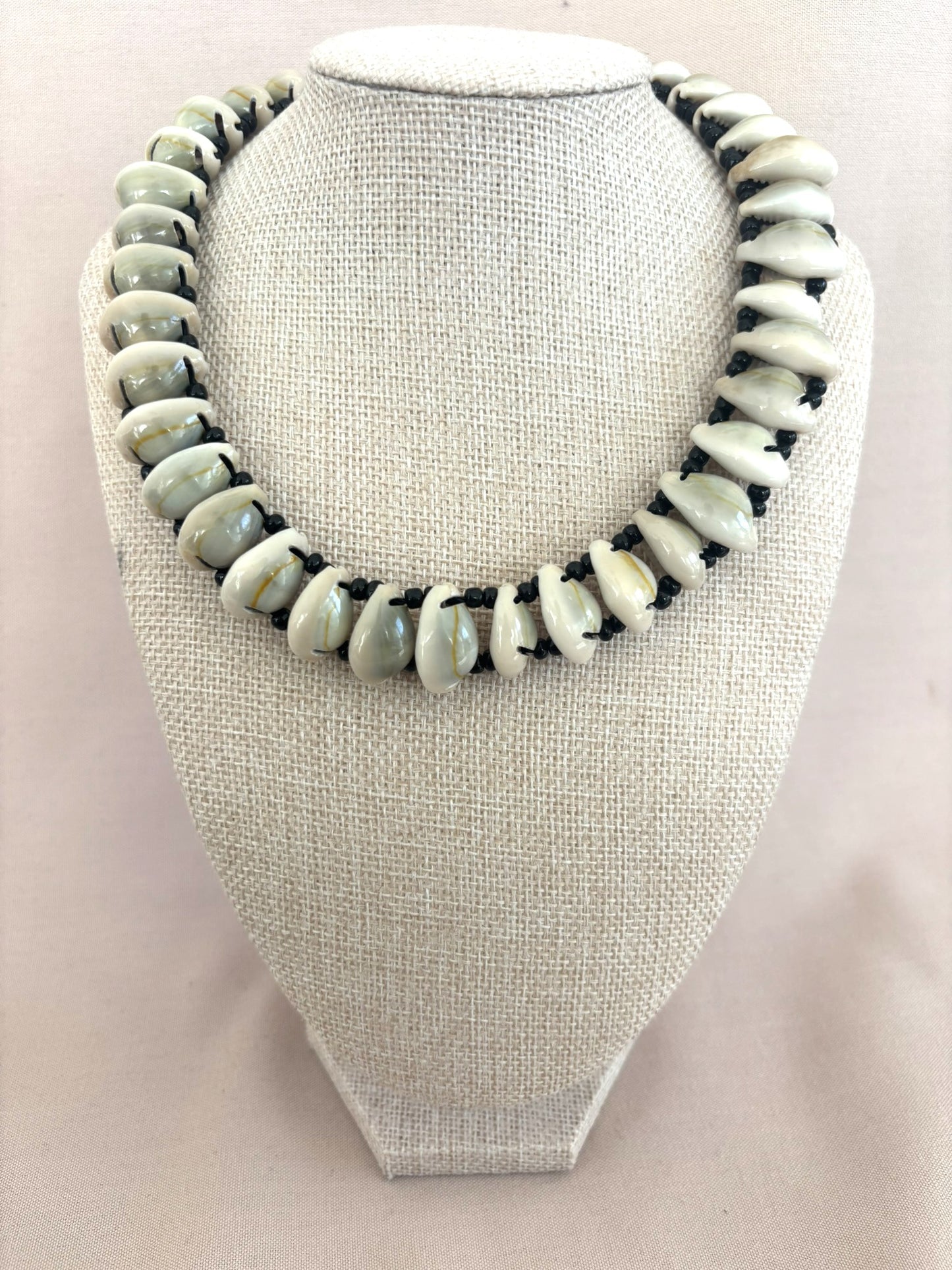 Maji Minimal Cowrie Necklace