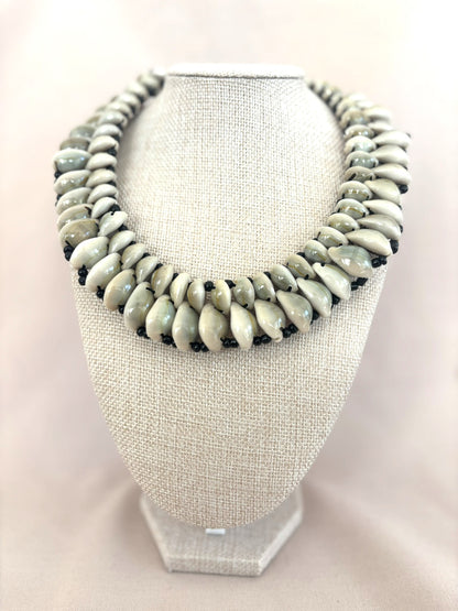 Bahari Beauty Chocker