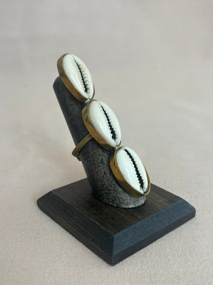 Shell Kiss Statement Ring- Vertical