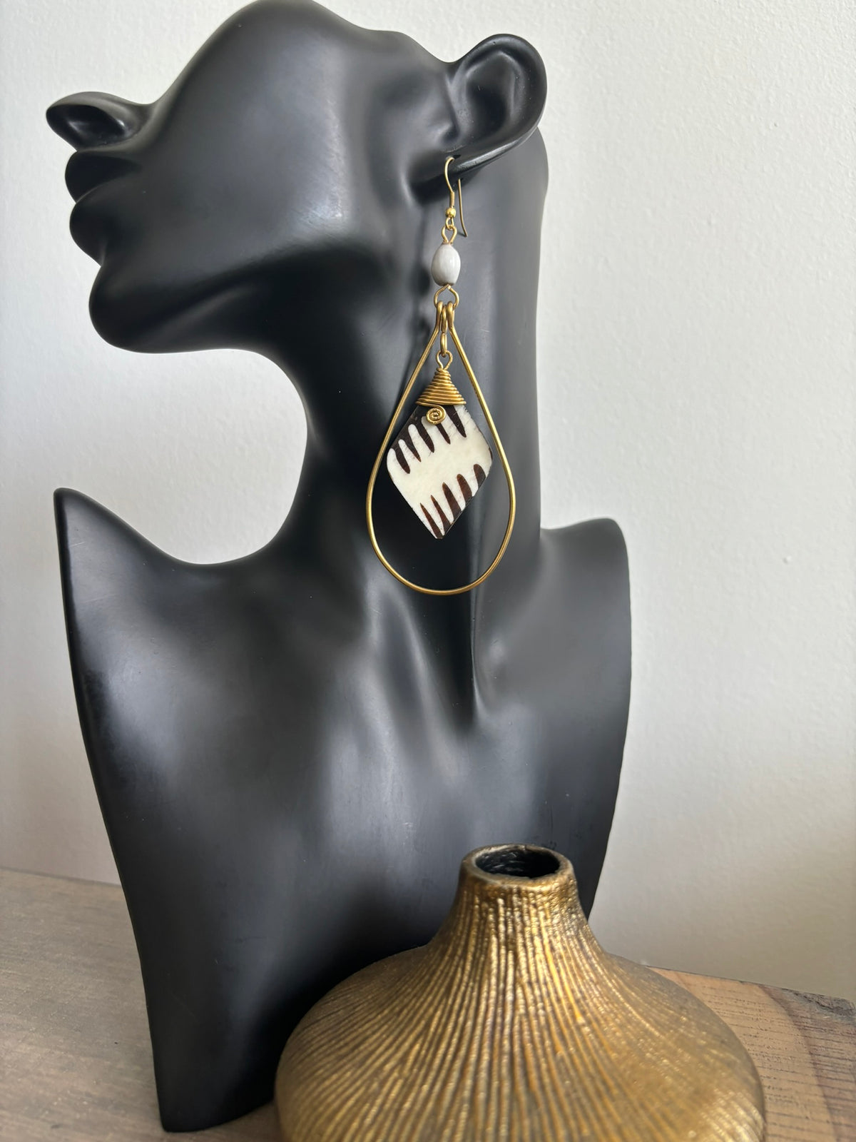 Pundamilia Earrings
