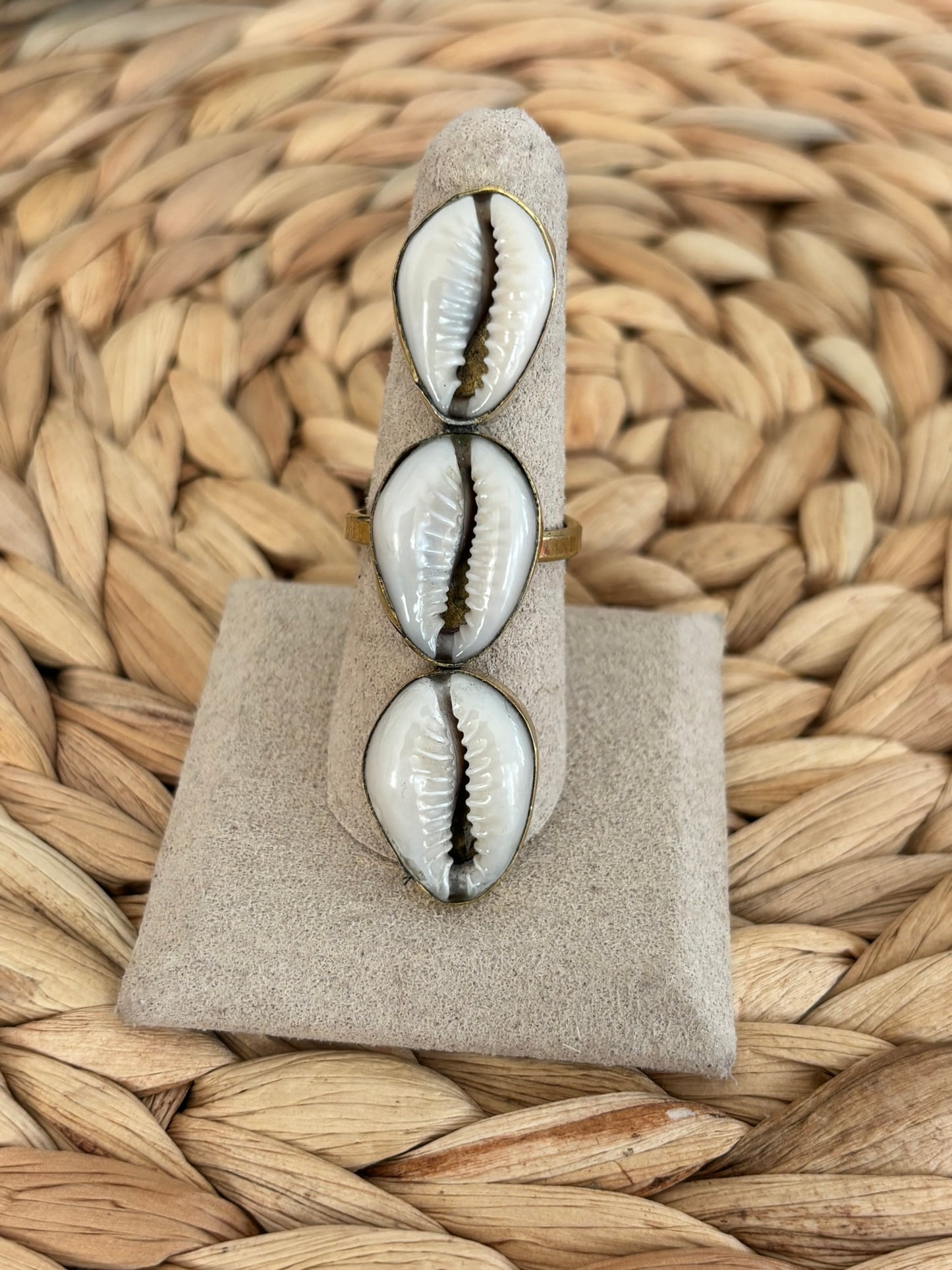 Shell Kiss Statement Ring- Vertical