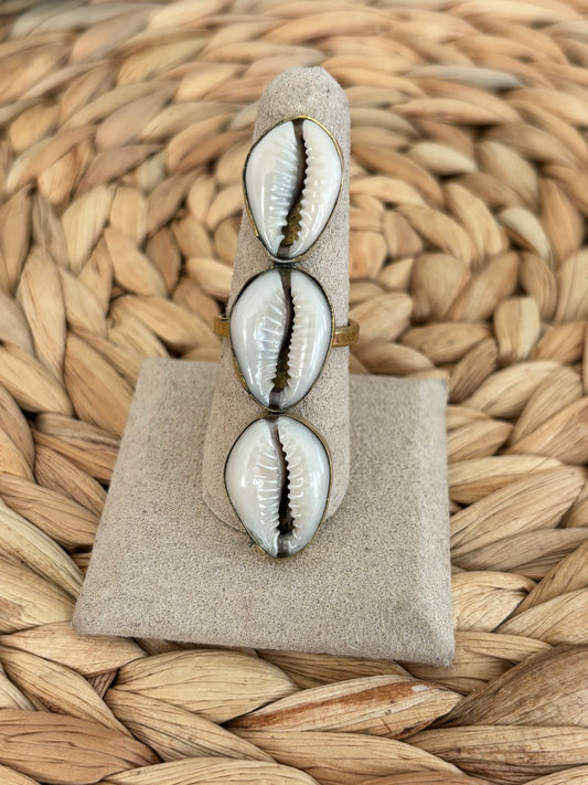 Shell Kiss Statement Ring- Vertical