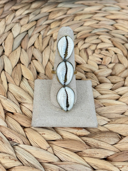 Shell Kiss Statement Ring- Vertical