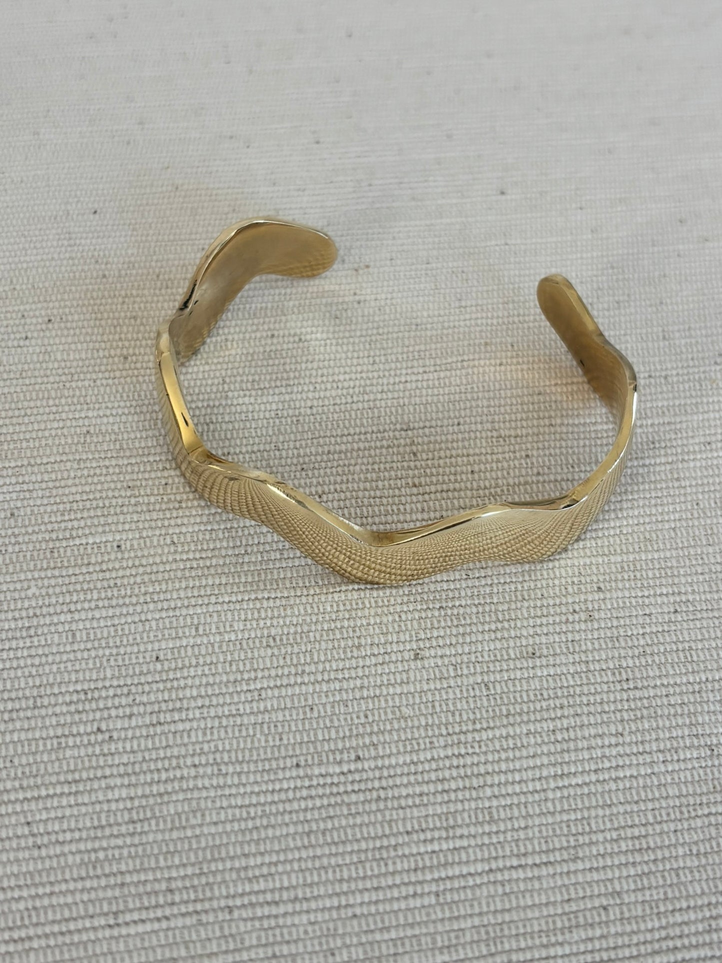Open Wavy Unisex Brass Bracelet