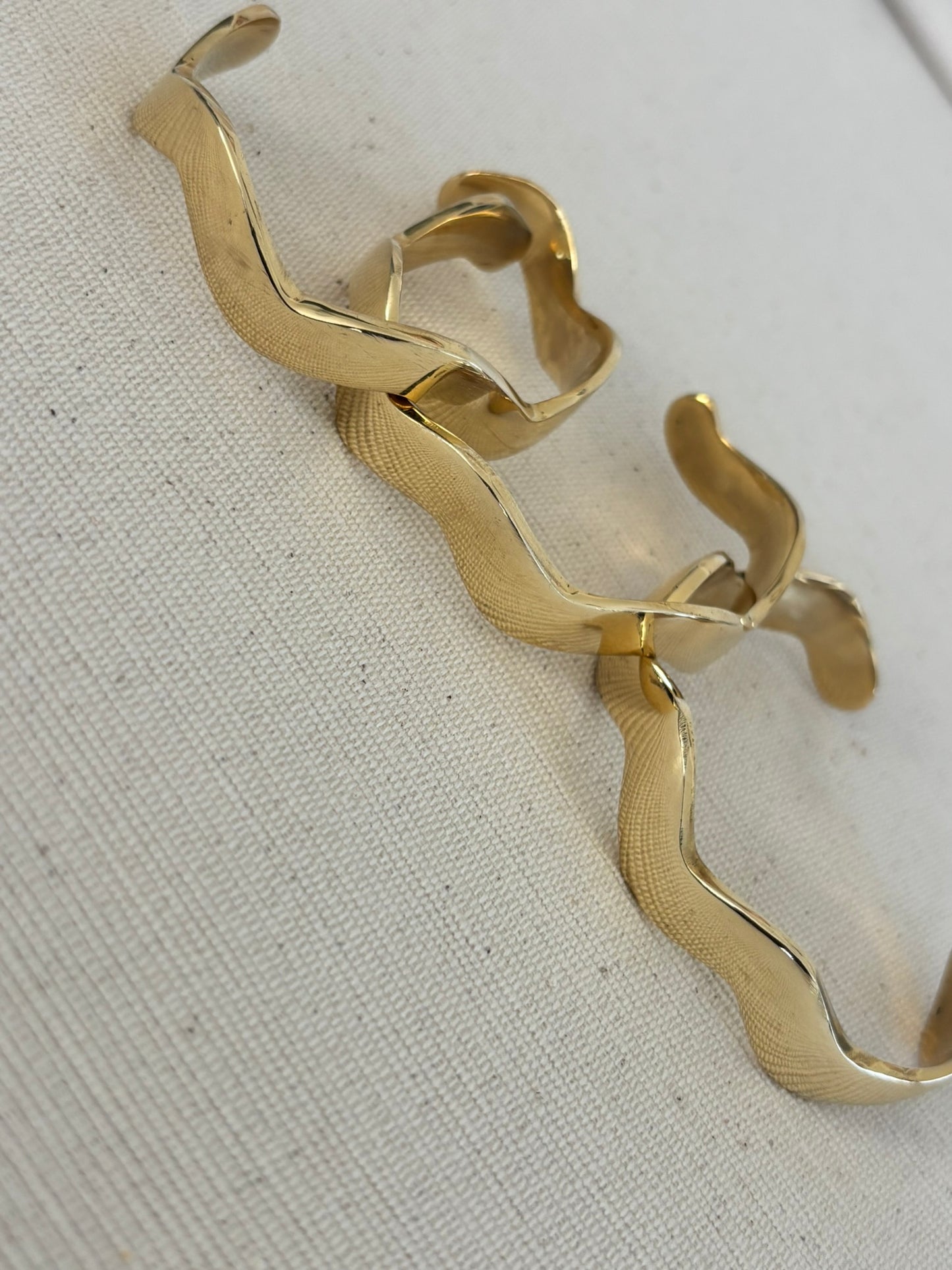 Open Wavy Unisex Brass Bracelet