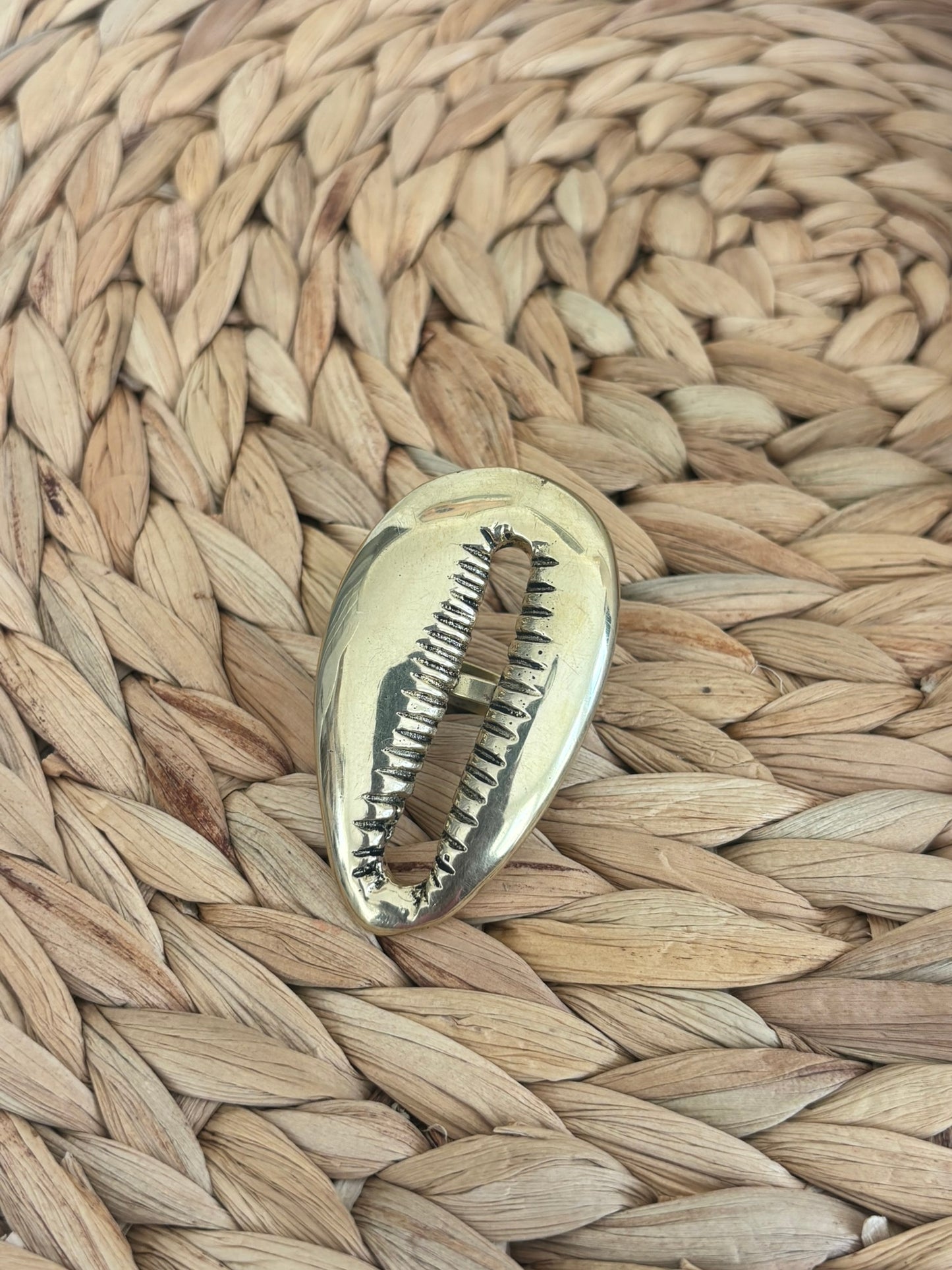Zahabu Shell Ring