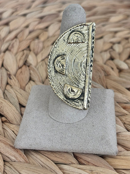 Ngao Statement Ring