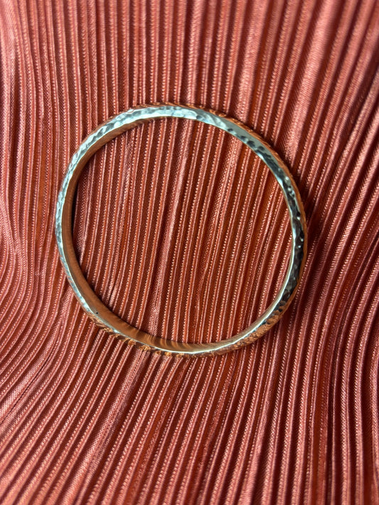 Hammered Wavy Round Brass Bracelet