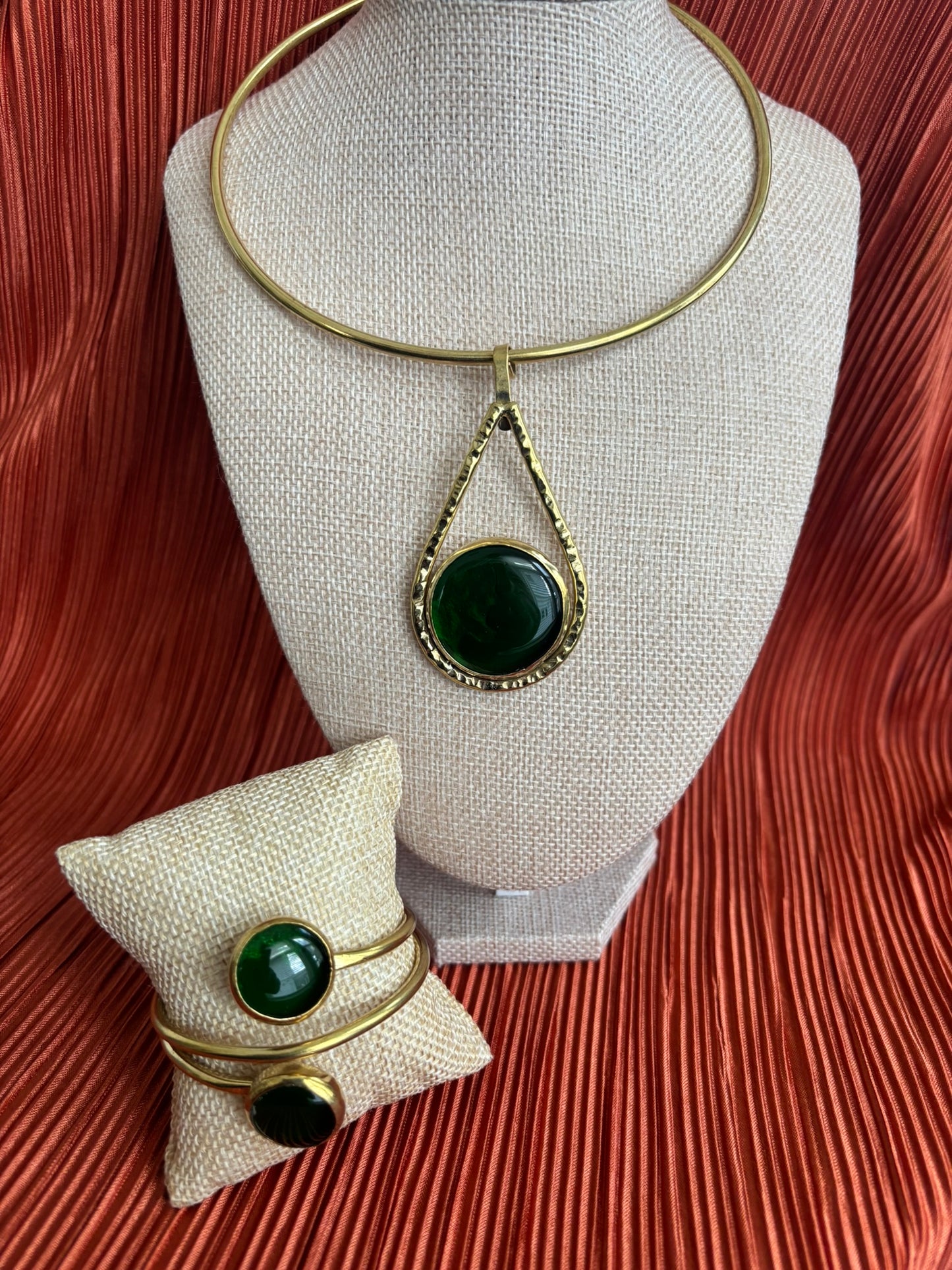 Green Necklace and Matching Bracelet