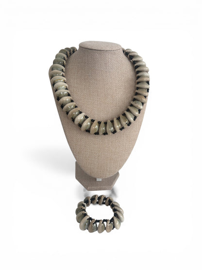 The Single Cowrie Bracelet and Necklace Set