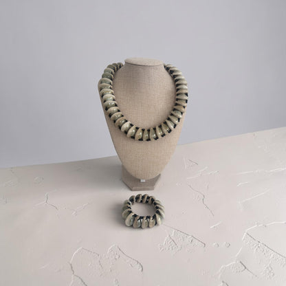 The Single Cowrie Bracelet and Necklace Set