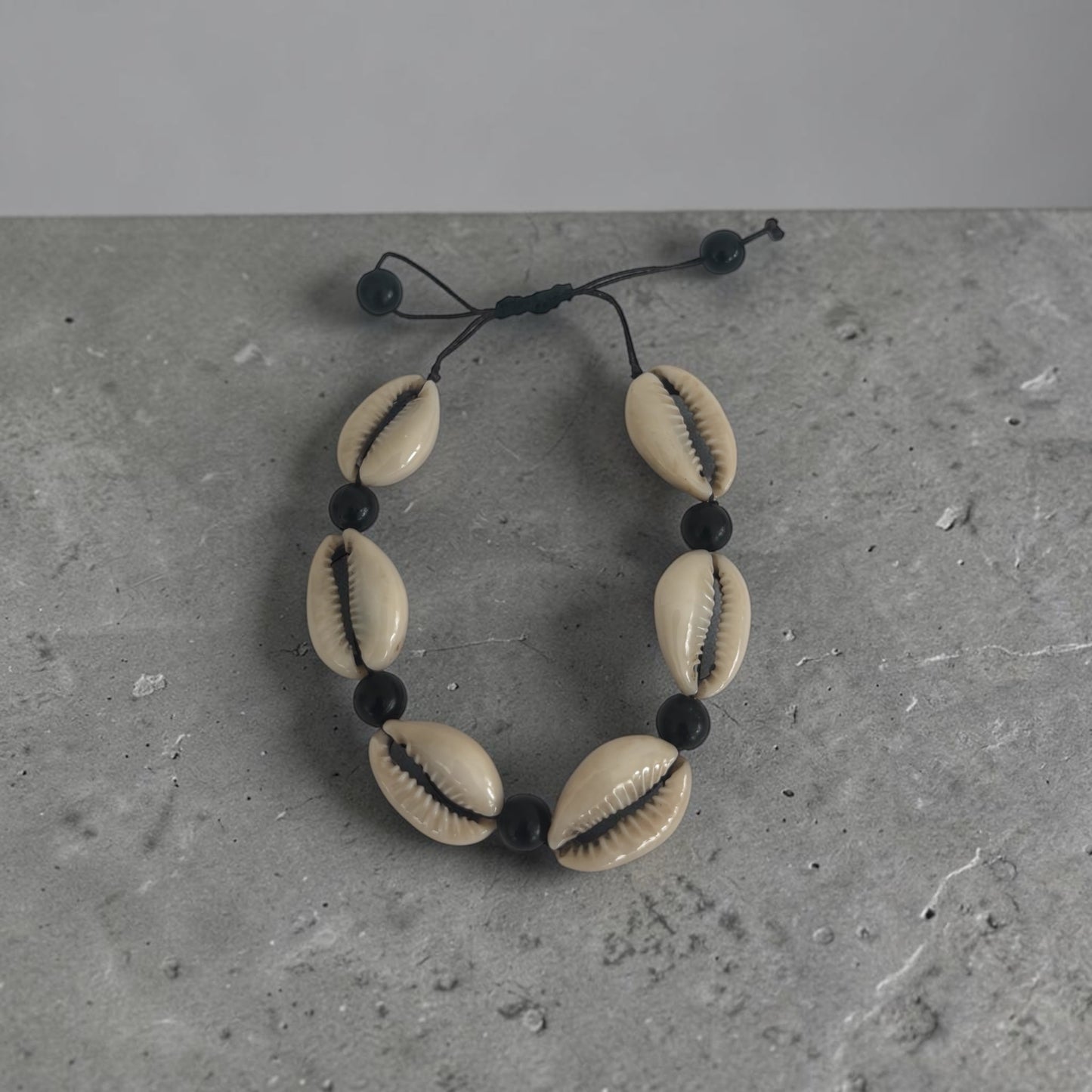 Adjustable Shell Minimal Bracelet