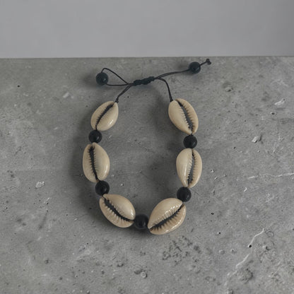 Adjustable Shell Minimal Bracelet