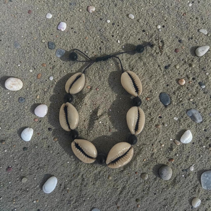 Adjustable Shell Minimal Bracelet
